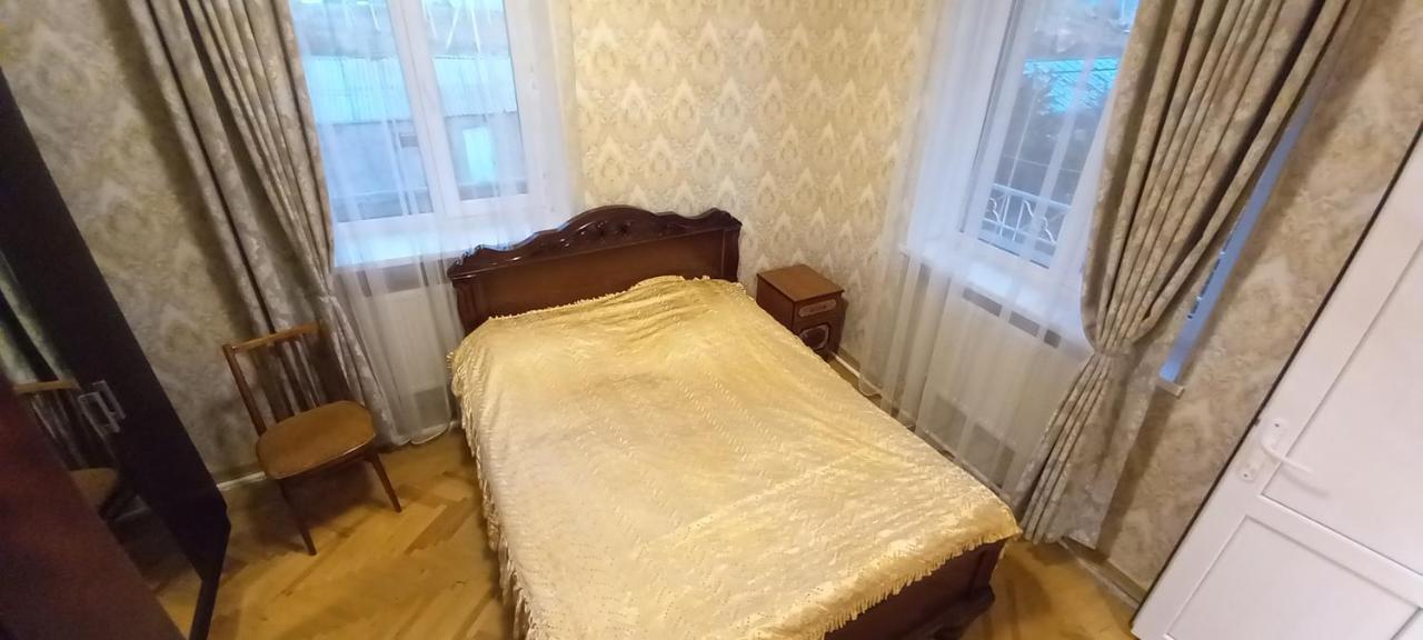 Serik & Geora Guesthouse セヴァン エクステリア 写真