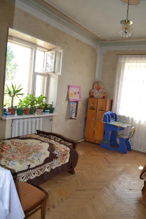 Serik & Geora Guesthouse セヴァン エクステリア 写真